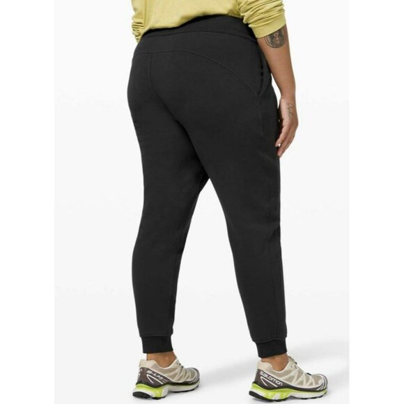 Lululemon Scuba Jogger Black Size 20 - Picture 1 of 6